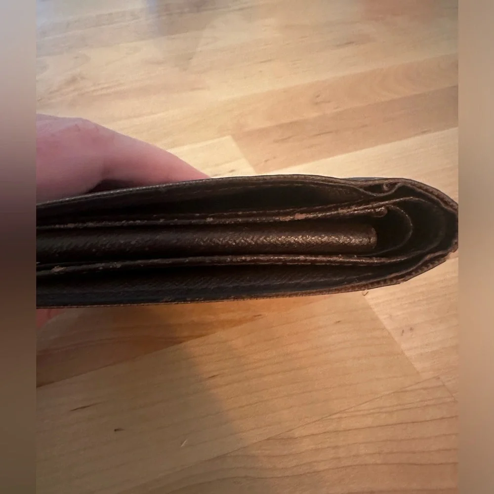 Men’s Louis Vuitton Damien Bifold Wallet